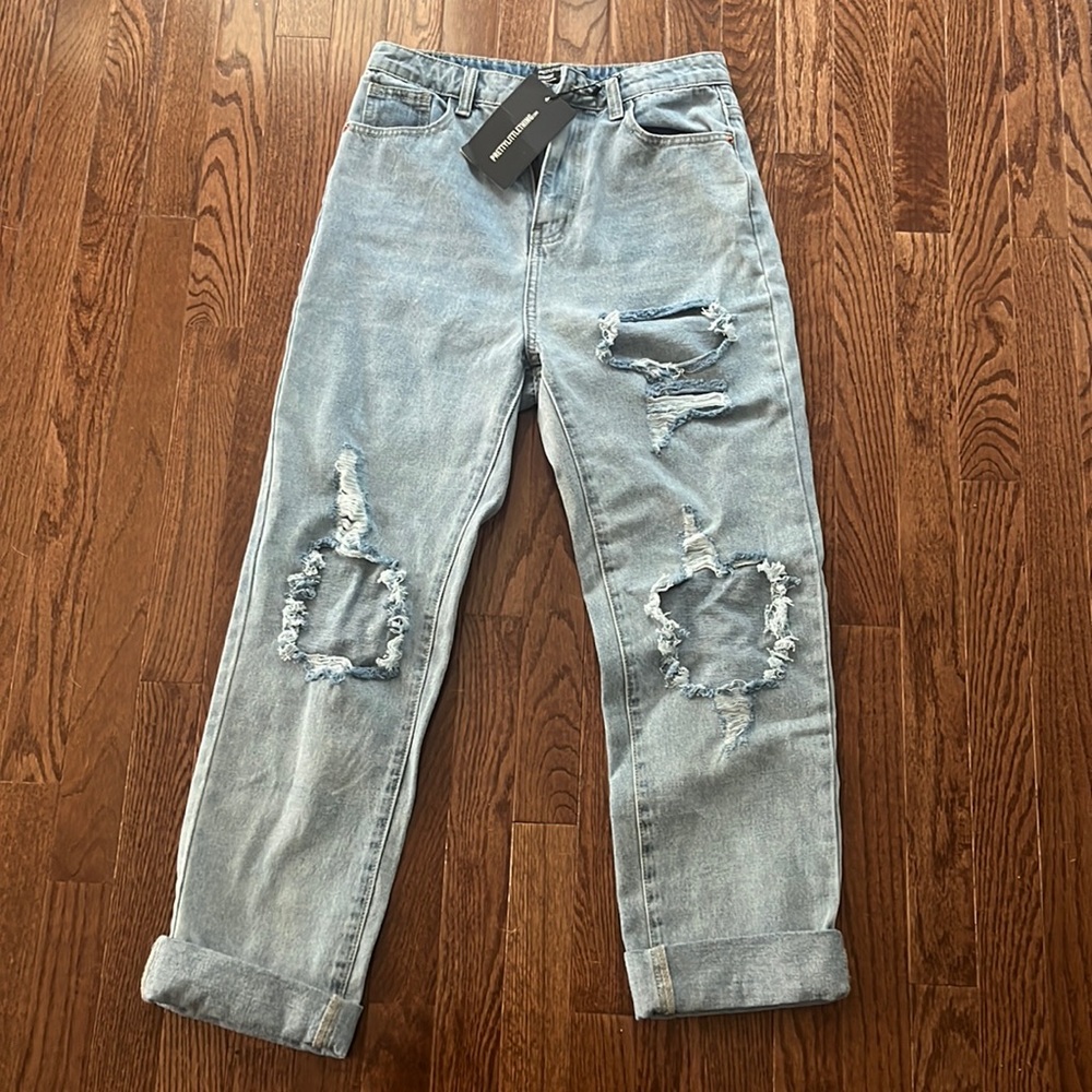 PrettyLittleThing Light Wash Distressed Straight Leg Jean